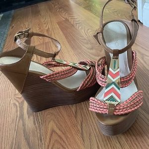 Aldo women’s size 8 wedge sandals